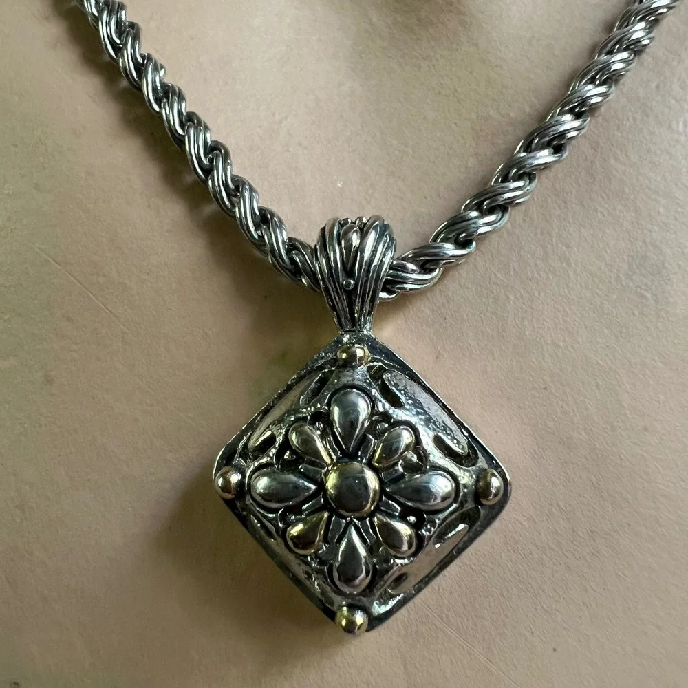 Michael Morrison MX Vtg Silver Tone Square Floral Pendant Rope‎ Chain 19